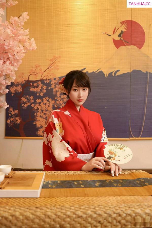   [XiuRen]高清写真图 2025.08.06 No.10624 李沁恩lrene 性感红色第26张图片